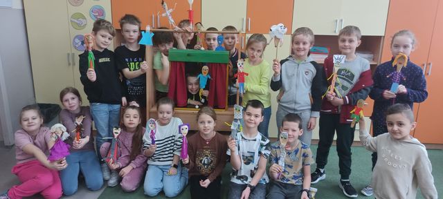 Przedstawienie kukiełkowe w klasie 2A 