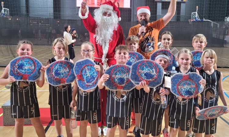 Młodzi koszykarze w Łódzkiej Mini Basket Lidze niepokonani