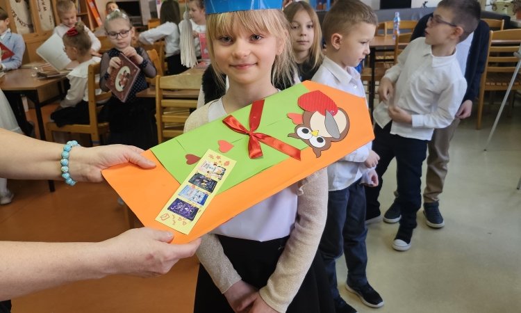 Pasowanie na Czytelnika klas pierwszych