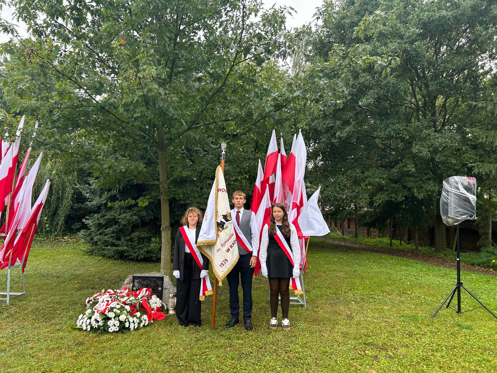 Obchody 15 rocznicy posadzenia dębu pamięci Tadeusza Rozpędka