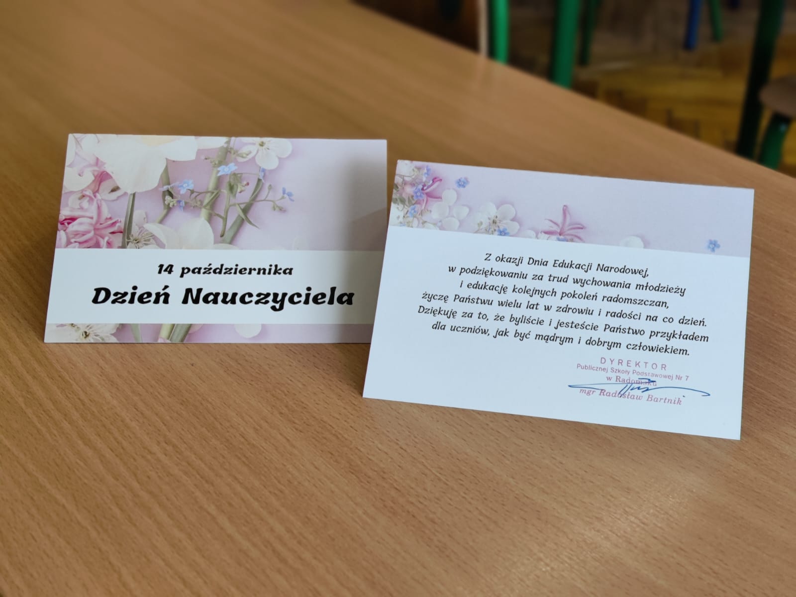 Życzenia od SU z okazji DNA 2025 dla emerytowanych nauczycieli oraz pracowników administracji i obsługi PSP7