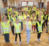 Aktywna przerwa w kamizelkach odblaskowych 