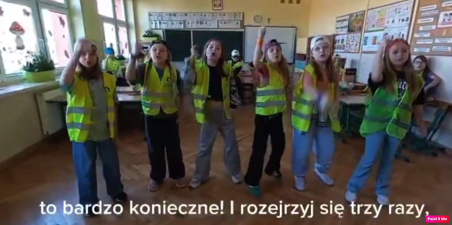 Genialne nagranie piosenki o tematyce bezpieczeństwa w ruchu drogowym, w ramach konkursu #OblaskowaSzķoła2025