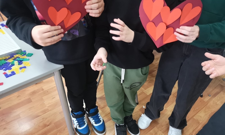 Udział w akcji #ŁańcuchŻyczliwości2025 organizowanej przez Specjalny Ośrodek Szkolno - Wychowawczy w Ostrowcu Św. 