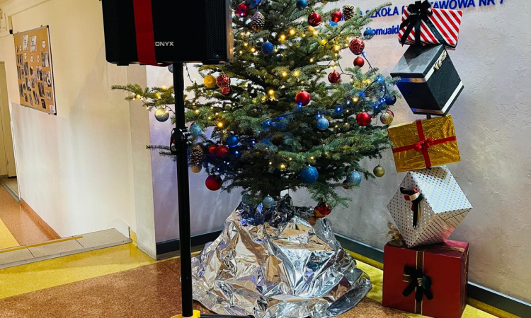 Dziękujemy Radzie Rodziców za ufundowanie głośnika! 