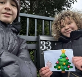 Z najlepszymi życzeniami świątecznymi dla emerytowanych nauczycieli, pracowników administracji i obsługi PSP7