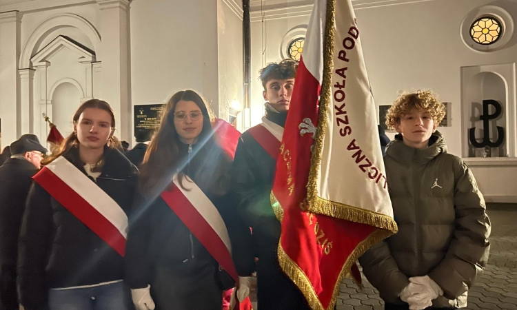 Delegacja na Mszy świętej w intencji ofiar stanu wojennego