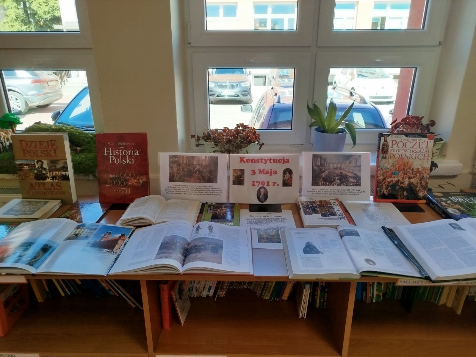 Wystawa książek poświęconych Konstytucji 3 Maja (2026)