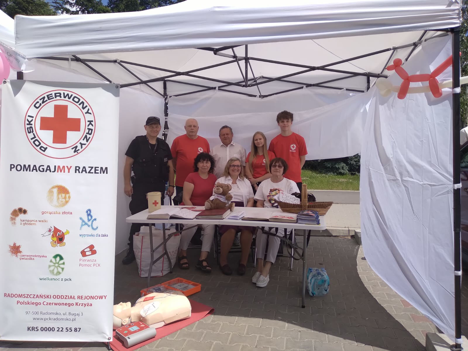 Prezentacja oddziału Polskiego Czerwonego Krzyża w Radomsku podczas Dni Radomska