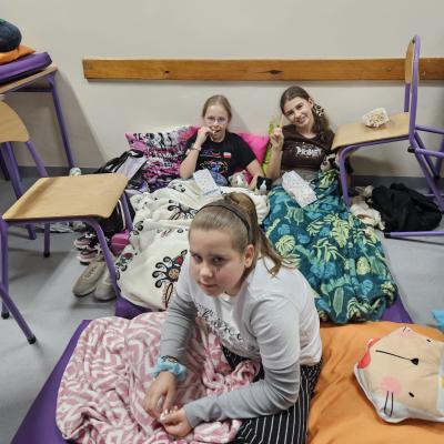 08e0c714 A9fe 4648 A332 E9dbb8b330c2