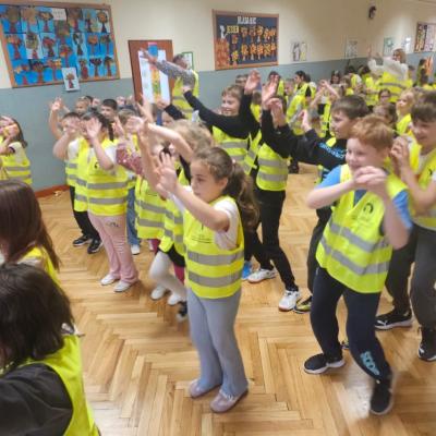 51bb77d0 5b42 4f16 B198 6fc6bbd0d55f