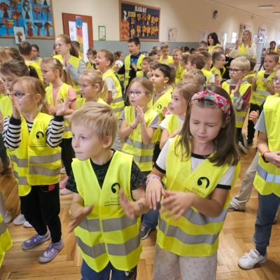 71cb25b7 2849 4c11 Bf86 9fb9d016ad3e