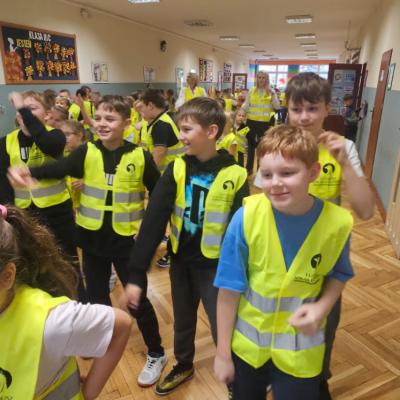 8d415980 88ca 4ec6 B234 5a4279acd466