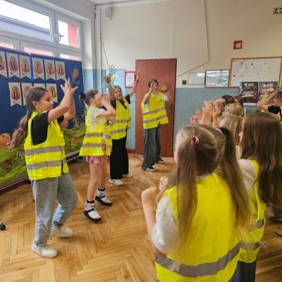 Bcc74f98 Cb8f 40d5 883e Df48ee39ee75