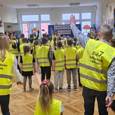 Cfaf9323 0aff 403c 87c2 9bd1590121b5