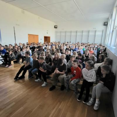 407be20c 0121 4368 824b 139bc9d610dd