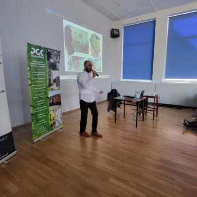 920c6c0f Eed4 48c6 A769 Da02a451590e