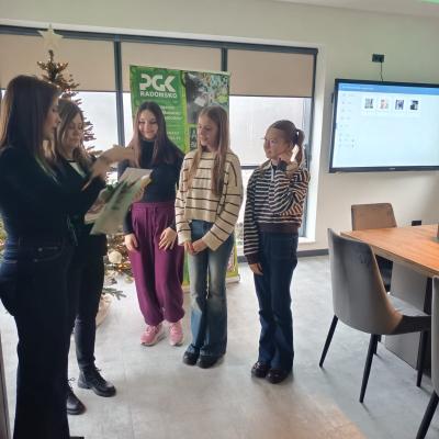 De8f42bb A16d 41a8 A157 A40eea7c6f95