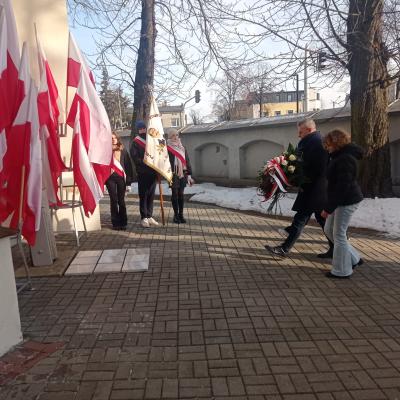 3225e30f 61f5 4184 920d C65d325f3d2a