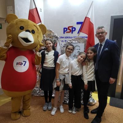 B00a9daa F233 4c94 858d Ce9fa207a7e4