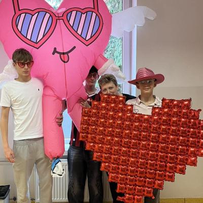 487a1ad6 0ab2 4f40 A9f8 957165b4e446