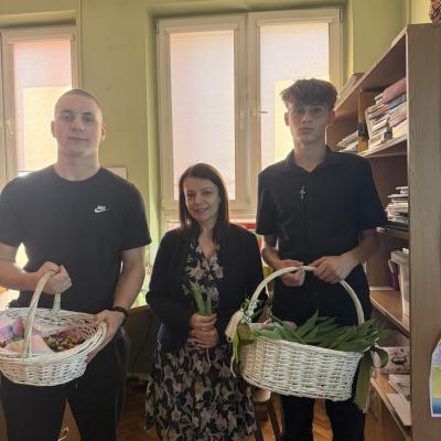 2469ea65 Adf5 41e1 B2f5 Bd8ee5389bbb