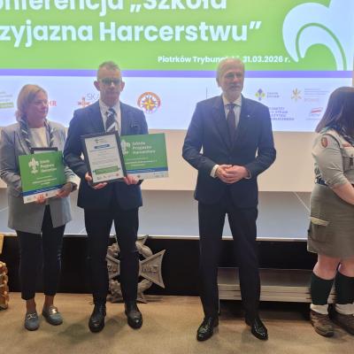 2445e9a3 Bcf1 494b B748 06a8758c9261